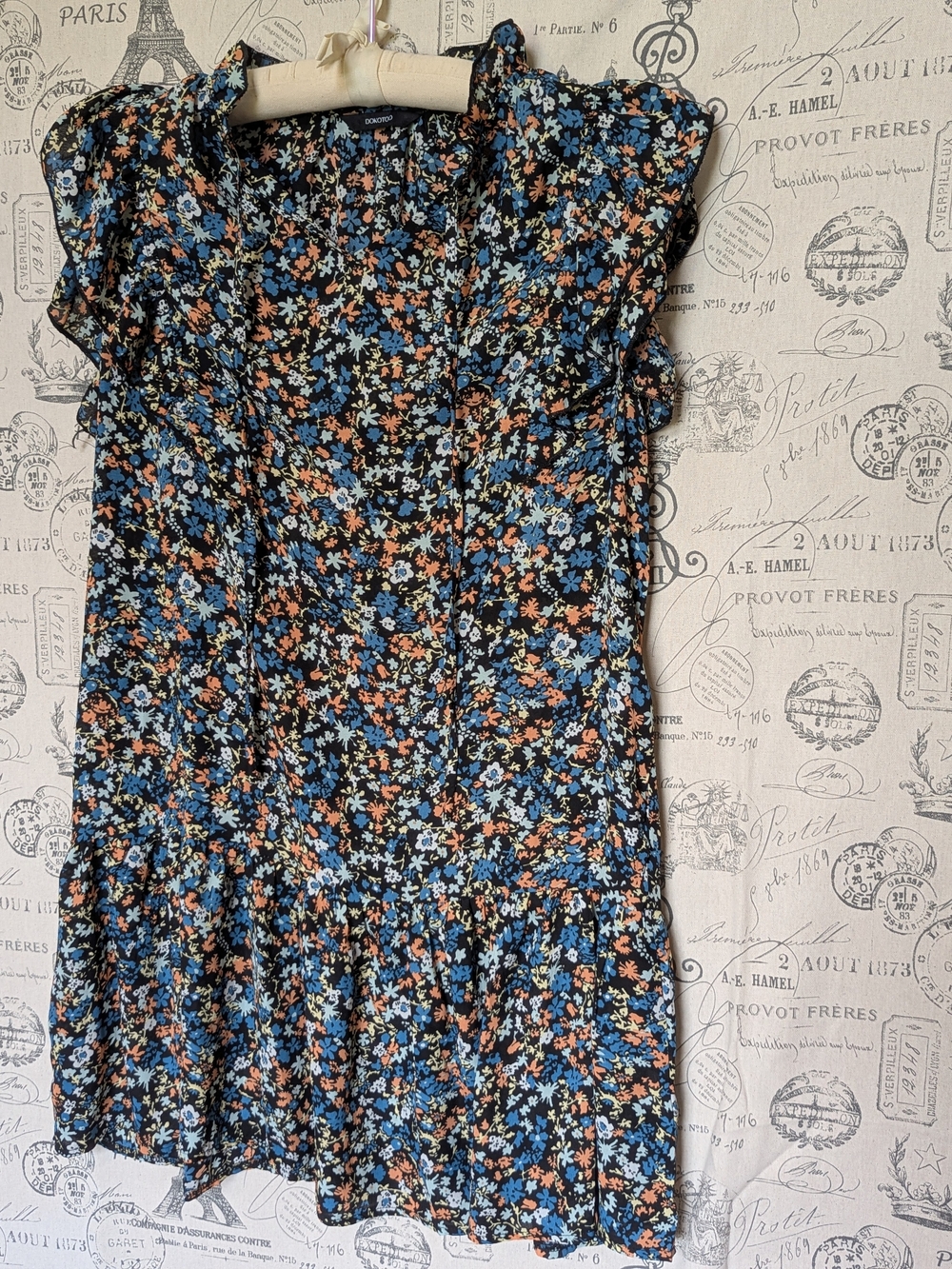 Ditsy Floral Ruffle Dress in Black w/ Blue, White & Orange Flowers size Large